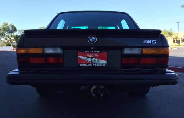1988 Black BMW M5 Sedan
