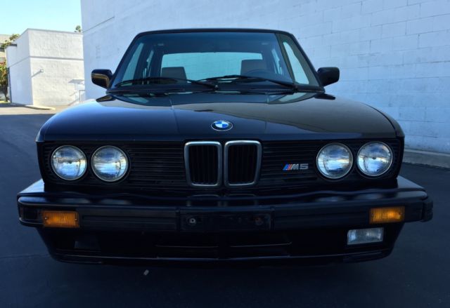1988 Black BMW M5 Sedan