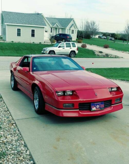 1990 Red Chevrolet Camaro