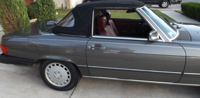 1986 Gray Mercedes-Benz SL-Class Convertible