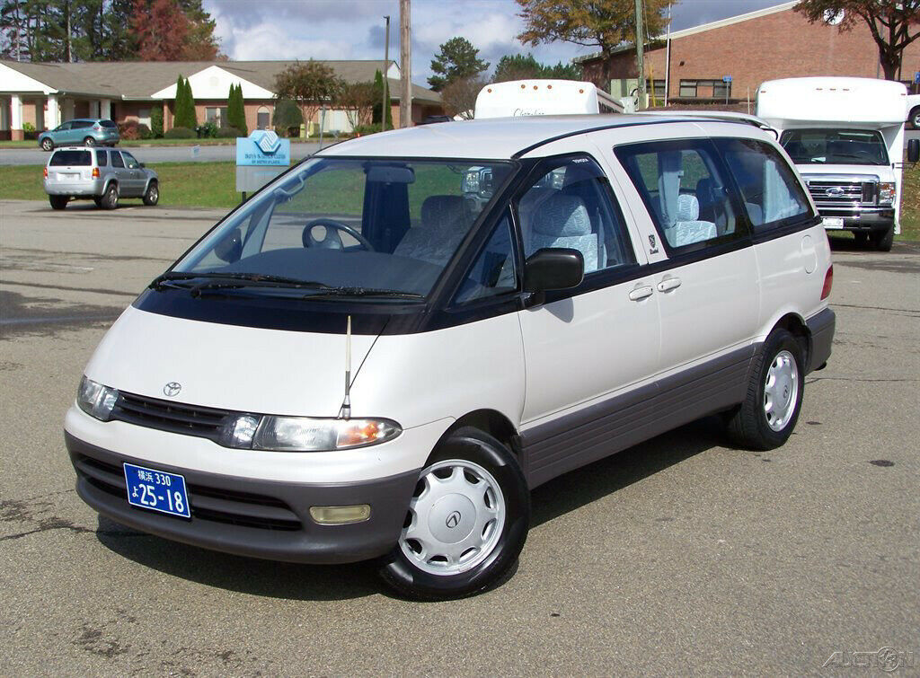 1993 White Toyota Previa Minivan/Van