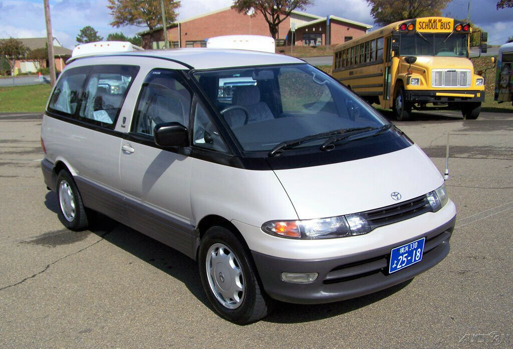 1993 White Toyota Previa Minivan/Van