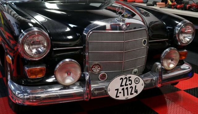 1968 Black Mercedes-Benz 200-Series Limousine