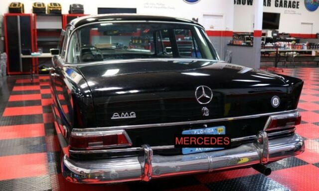 1968 Black Mercedes-Benz 200-Series Limousine