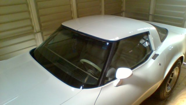 1980 White Chevrolet Corvette Coupe