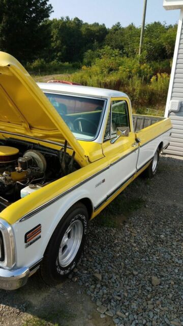 1971 yellow / white Chevrolet C-10 Standard Cab Pickup