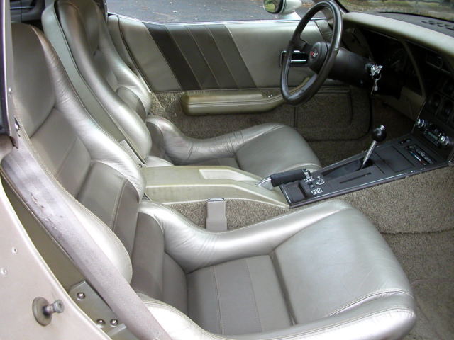 1982 SILVER BEIGE Chevrolet Corvette Coupe