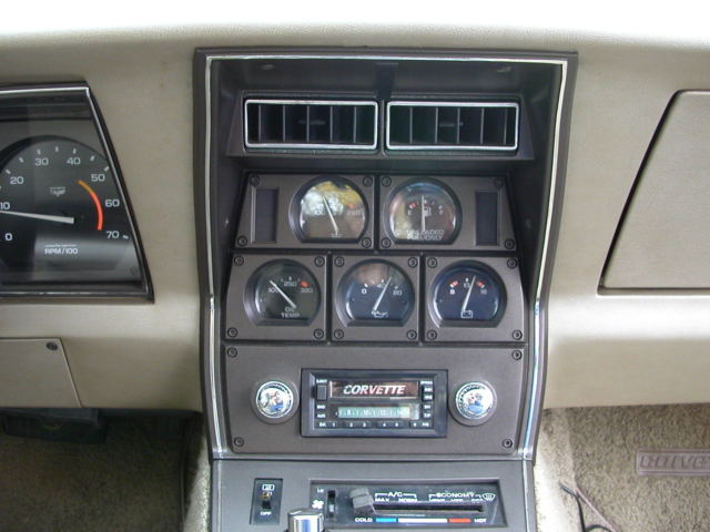 1982 SILVER BEIGE Chevrolet Corvette Coupe