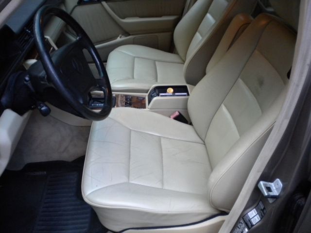 1992 Sand Mercedes-Benz 400-Series Sedan