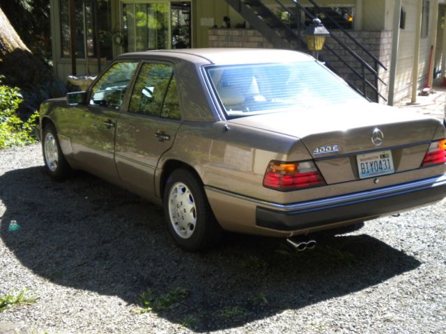 1992 Sand Mercedes-Benz 400-Series Sedan