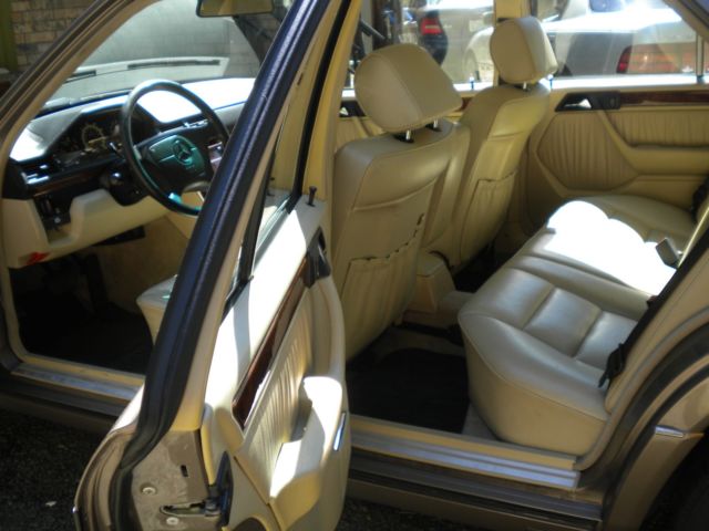 1992 Sand Mercedes-Benz 400-Series Sedan