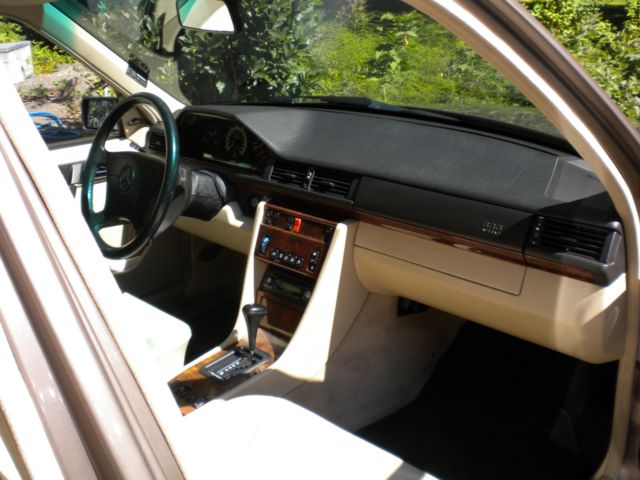 1992 Sand Mercedes-Benz 400-Series Sedan