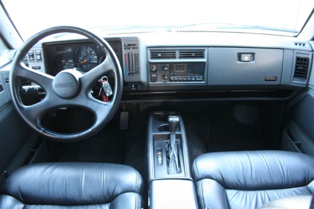 1993 Black GMC Typhoon SUV