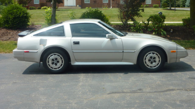 1986 Champagne Nissan 300ZX Coupe