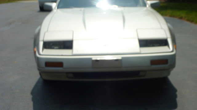 1986 Champagne Nissan 300ZX Coupe