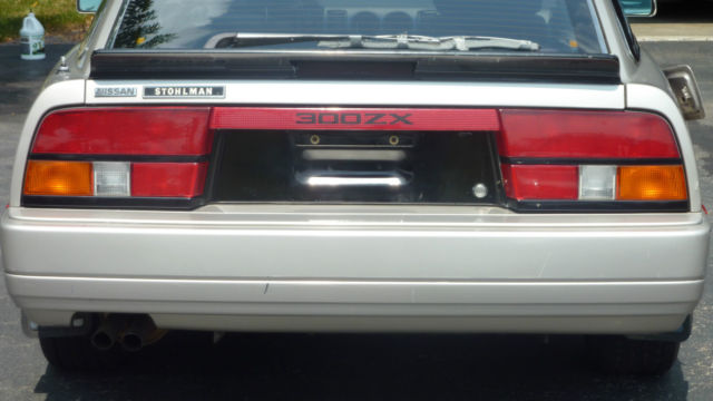 1986 Champagne Nissan 300ZX Coupe