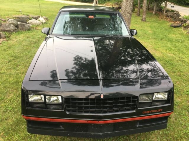 1988 Black Chevrolet Monte Carlo Coupe