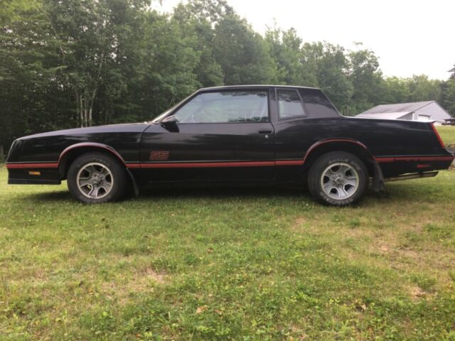 1988 Black Chevrolet Monte Carlo Coupe