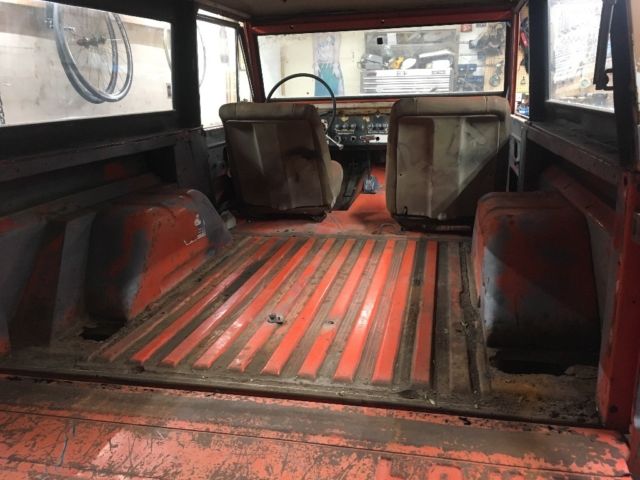 1971 Red Ford Bronco SUV