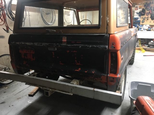 1971 Red Ford Bronco SUV