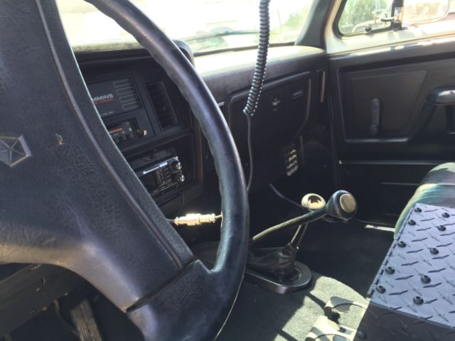 1992 Gold Dodge W-250 Extended Cab Pickup