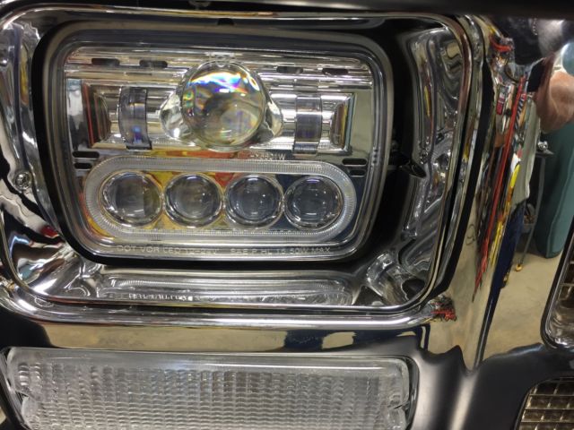 1992 Gold Dodge W-250 Extended Cab Pickup