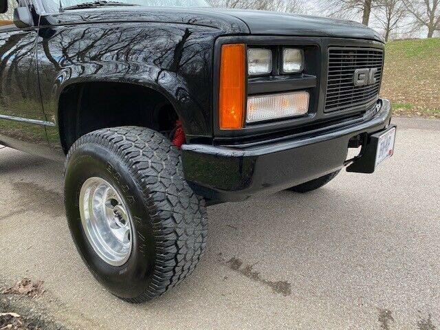 1988 Black GMC Sierra 1500 Standard Cab Pickup