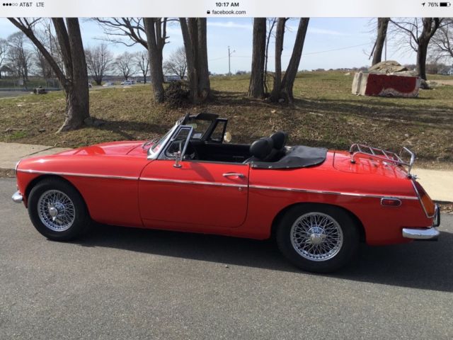1970 Red MG MGB Convertible