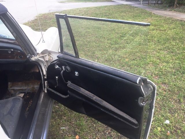 1963 White Mercedes-Benz 200-Series Convertible