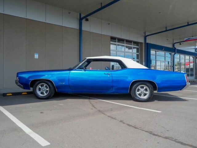 1969 Blue Oldsmobile Eighty-Eight --