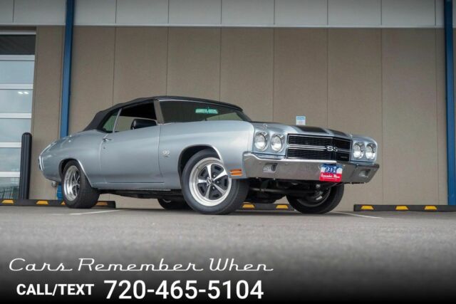 1970 Silver Chevrolet Chevelle --