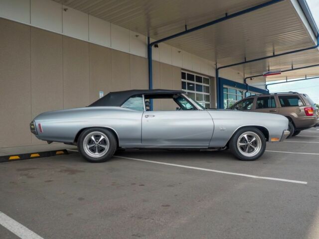 1970 Silver Chevrolet Chevelle --