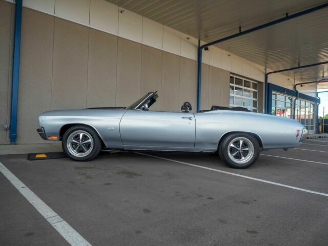 1970 Silver Chevrolet Chevelle --