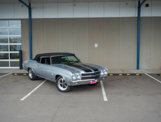 1970 Silver Chevrolet Chevelle --