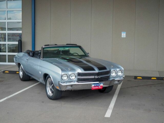 1970 Silver Chevrolet Chevelle --