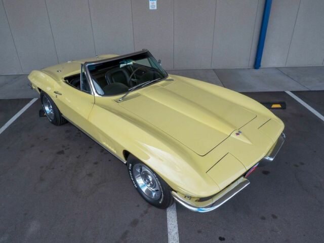 1967 Yellow Chevrolet Corvette --