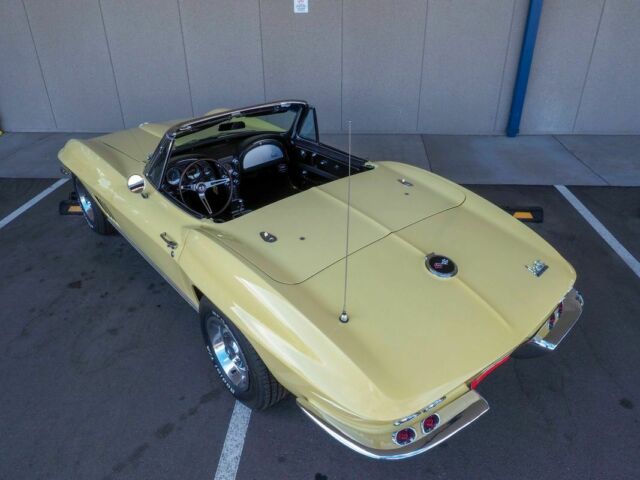 1967 Yellow Chevrolet Corvette --