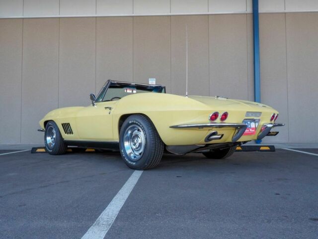 1967 Yellow Chevrolet Corvette --
