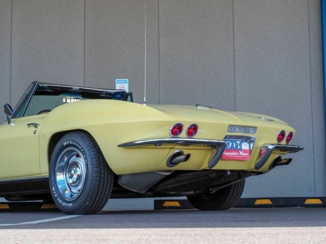 1967 Yellow Chevrolet Corvette --