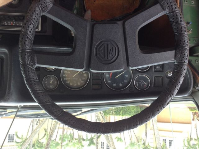 1976 British racing green MG MGB Convertible