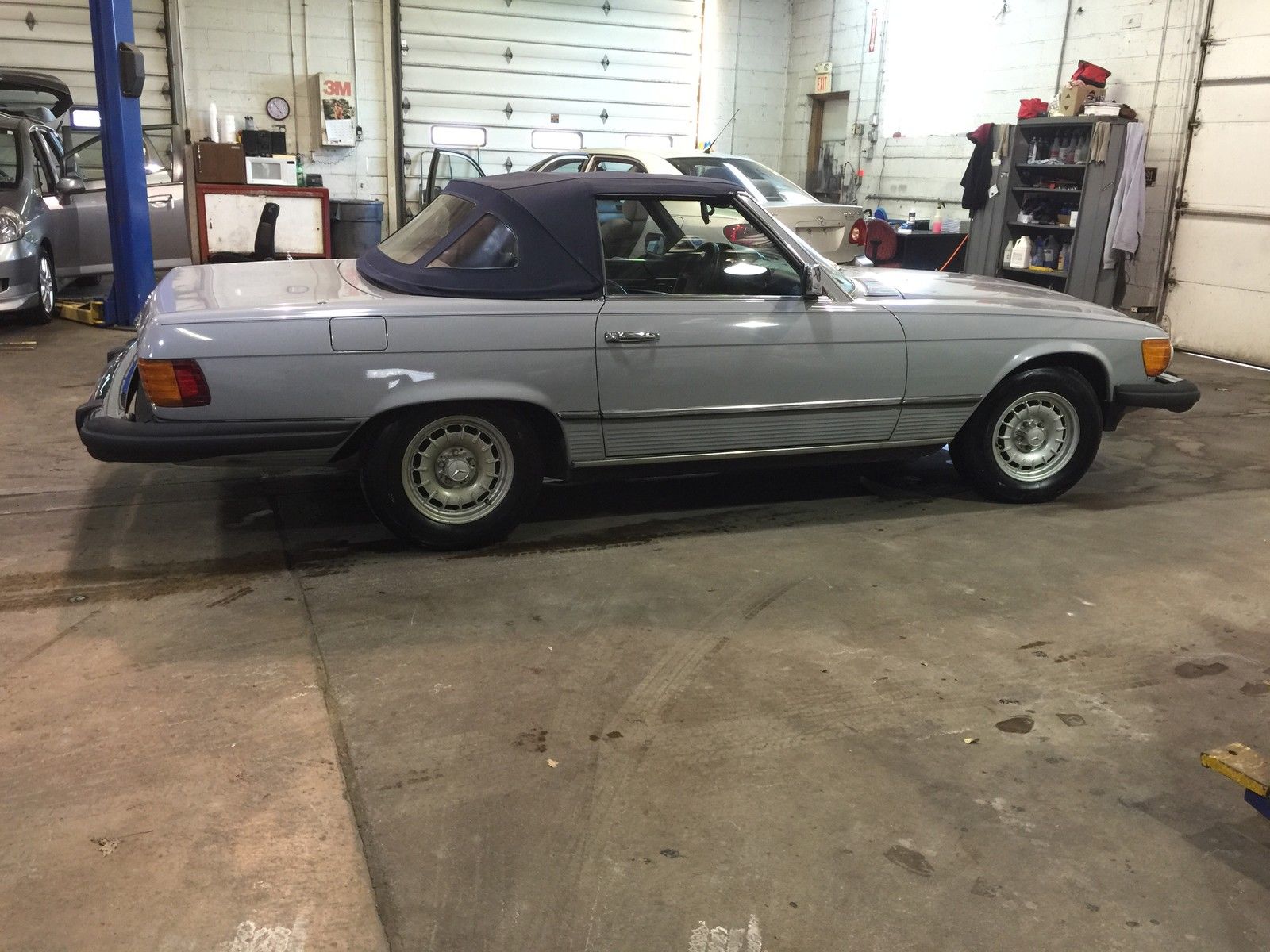 1983 Blue Mercedes-Benz SL-Class Convertible