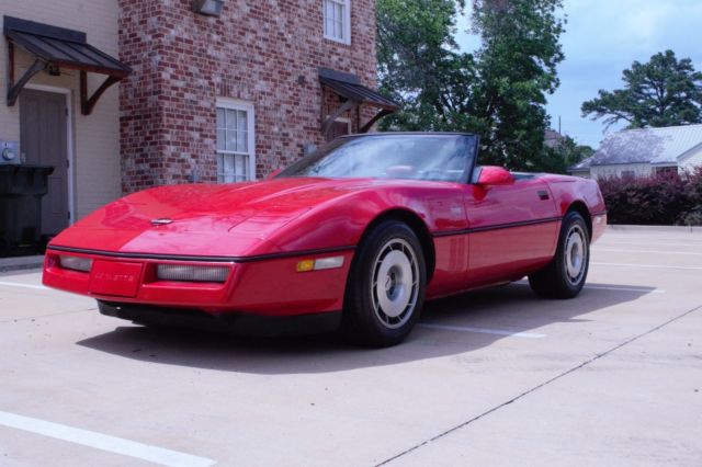 1986 Red Chevrolet Corvette Convertible