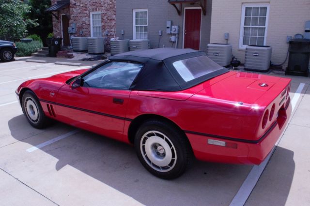 1986 Red Chevrolet Corvette Convertible