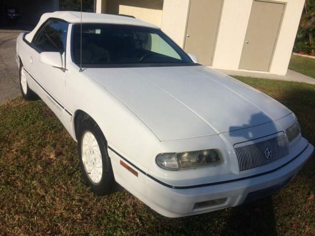 1993 White Chrysler LeBaron Convertible