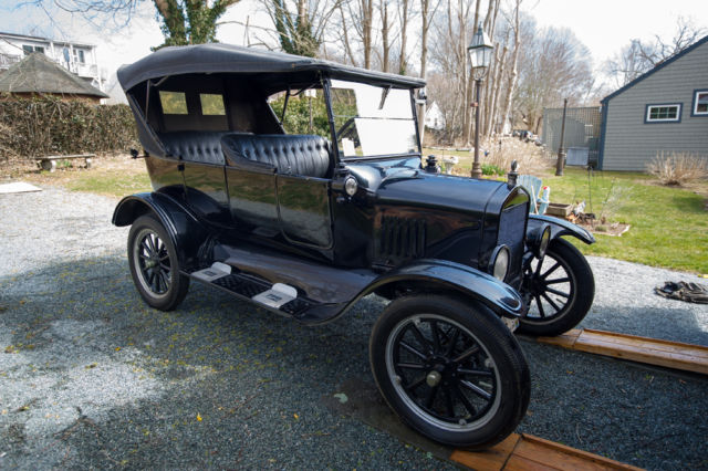 1925 Black Ford Model T Convertible