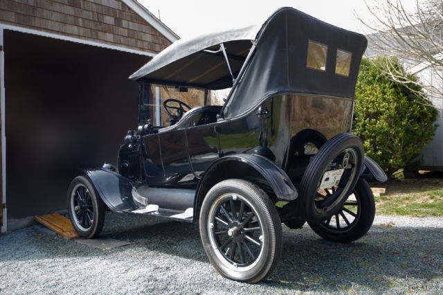 1925 Black Ford Model T Convertible
