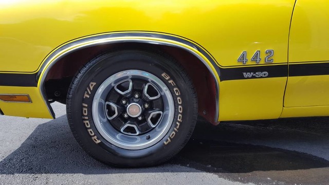 1970 Yellow Oldsmobile 442 W-30 Convertible