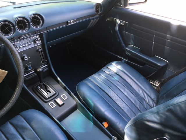 1977 Dove White Mercedes-Benz SL-Class Coupe/Convertible