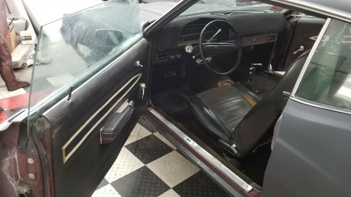 1971 Black Ford Torino Fastback