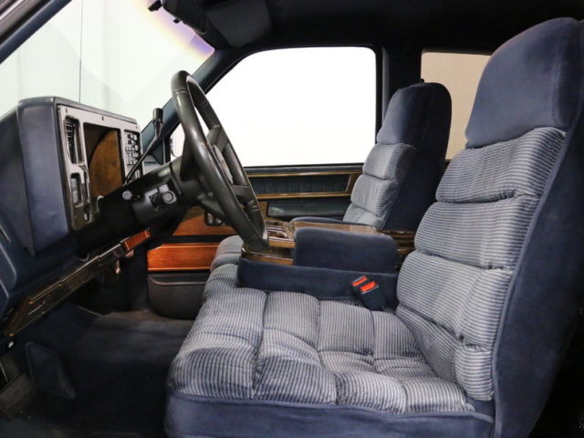 1993 Silver Chevrolet C/K Pickup 1500 Pickup (Truck)